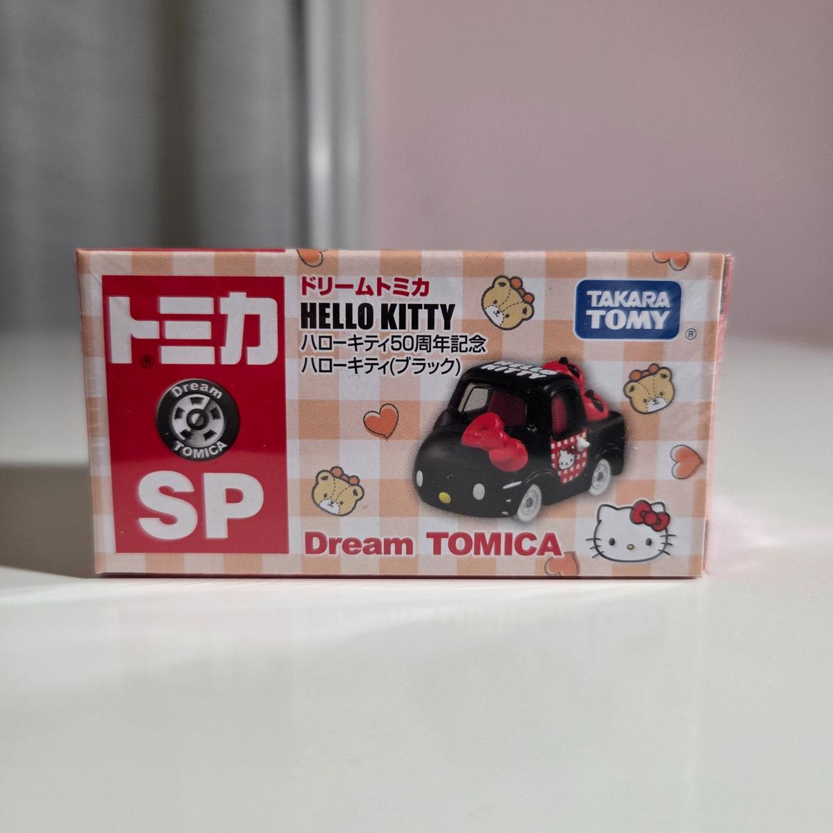 (Black) SP Hello Kitty Apple Carry - Hello Kitty 50th Anniversary Apple Carry Car Diecast Model Dream Tomica by Takara Tomy